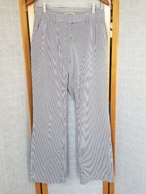 L.L. Bean Favorite Fit Pants Seersucker Stripe Size 10 Regular